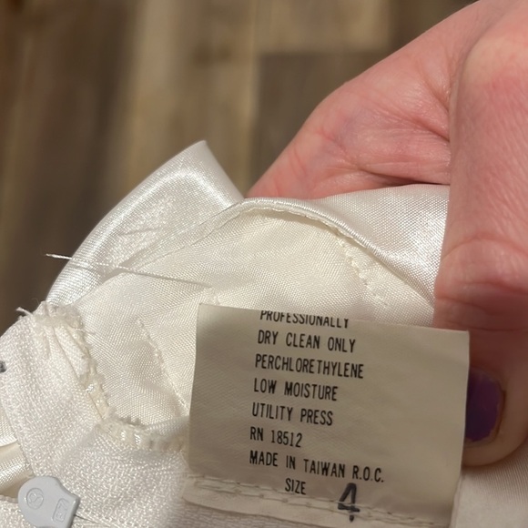 Flower Girl Elegant White Satin Gown with Bow and Train size 4 - Picture 11 of 11